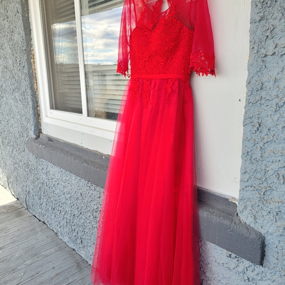 New dress 😍 - Picture 2 of 7